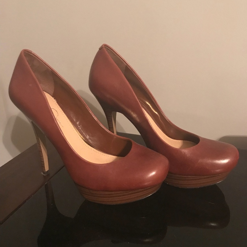Jessica Simpson platform heels 👠